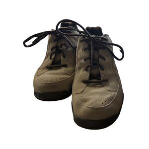 Ryka Walking Shoe Catalyst Beige Suede Leather  Hiking Comfort Women's 9 WIDE